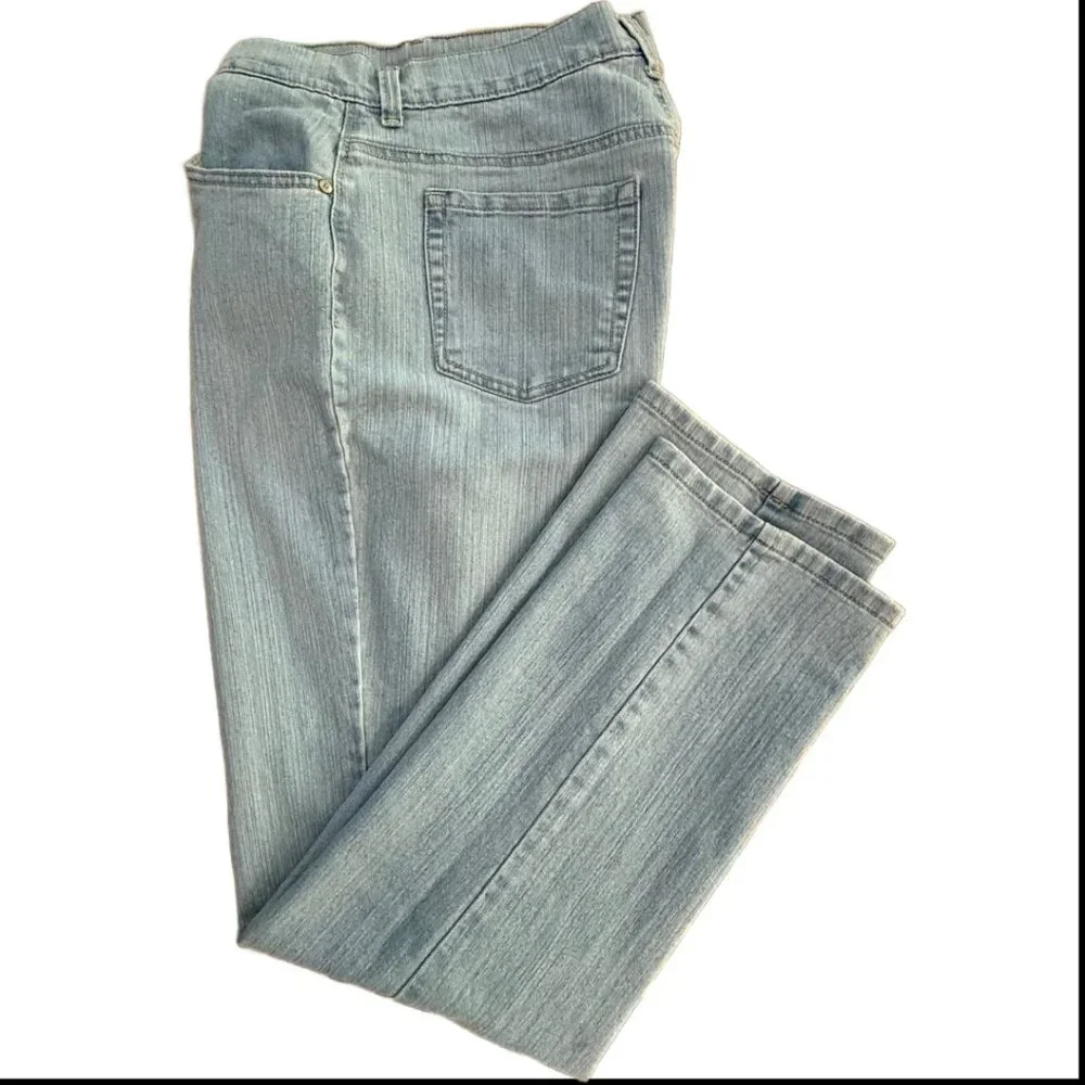 👖Gloria Vanderbilt Amanda Classic Straight Jeans Lucca (Light Blue) Size 12 - Picture 8 of 11